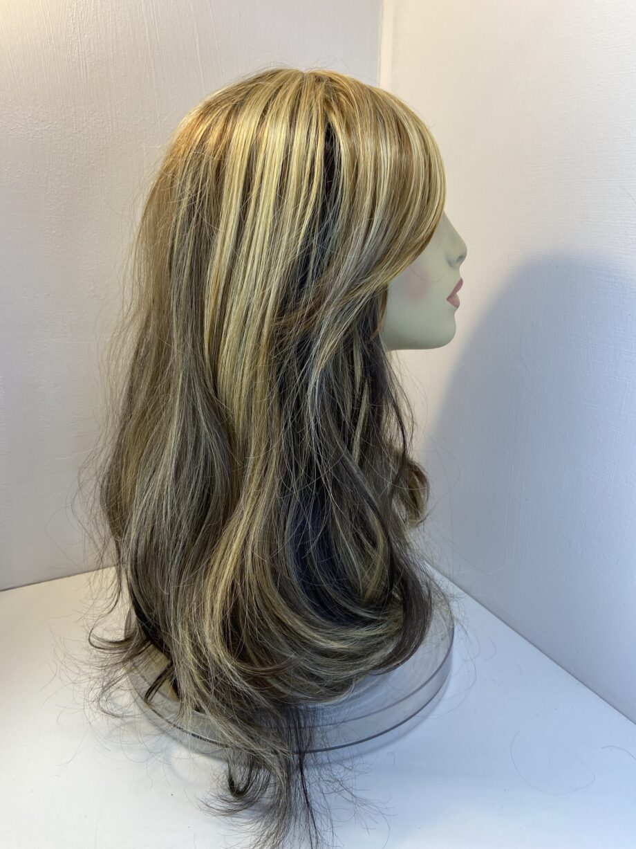 New Blonde/ brown long wig. Bllw306