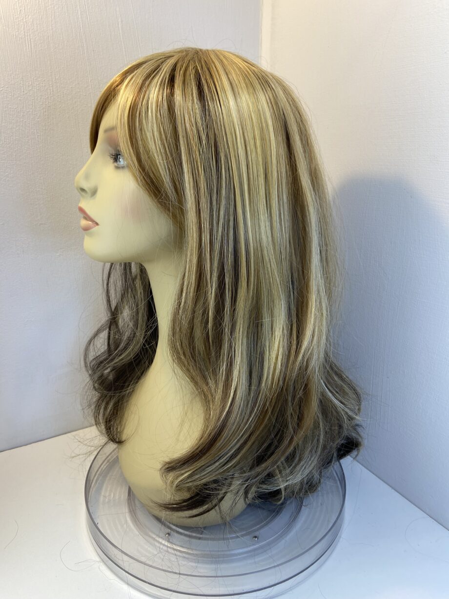 New Blonde/ brown long wig. Bllw306