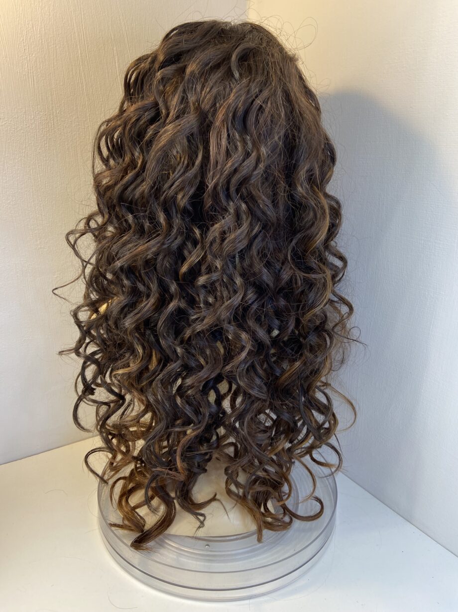 New long brown curly wig. Brlc310