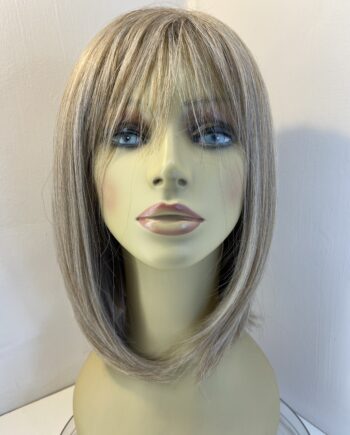 Ash blonde mid length wig. Ablls311