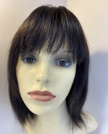 Black mid length wig. Blms312