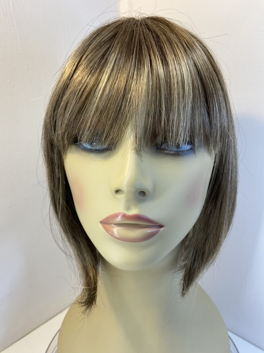 Extra special modern cut wig. Brms314