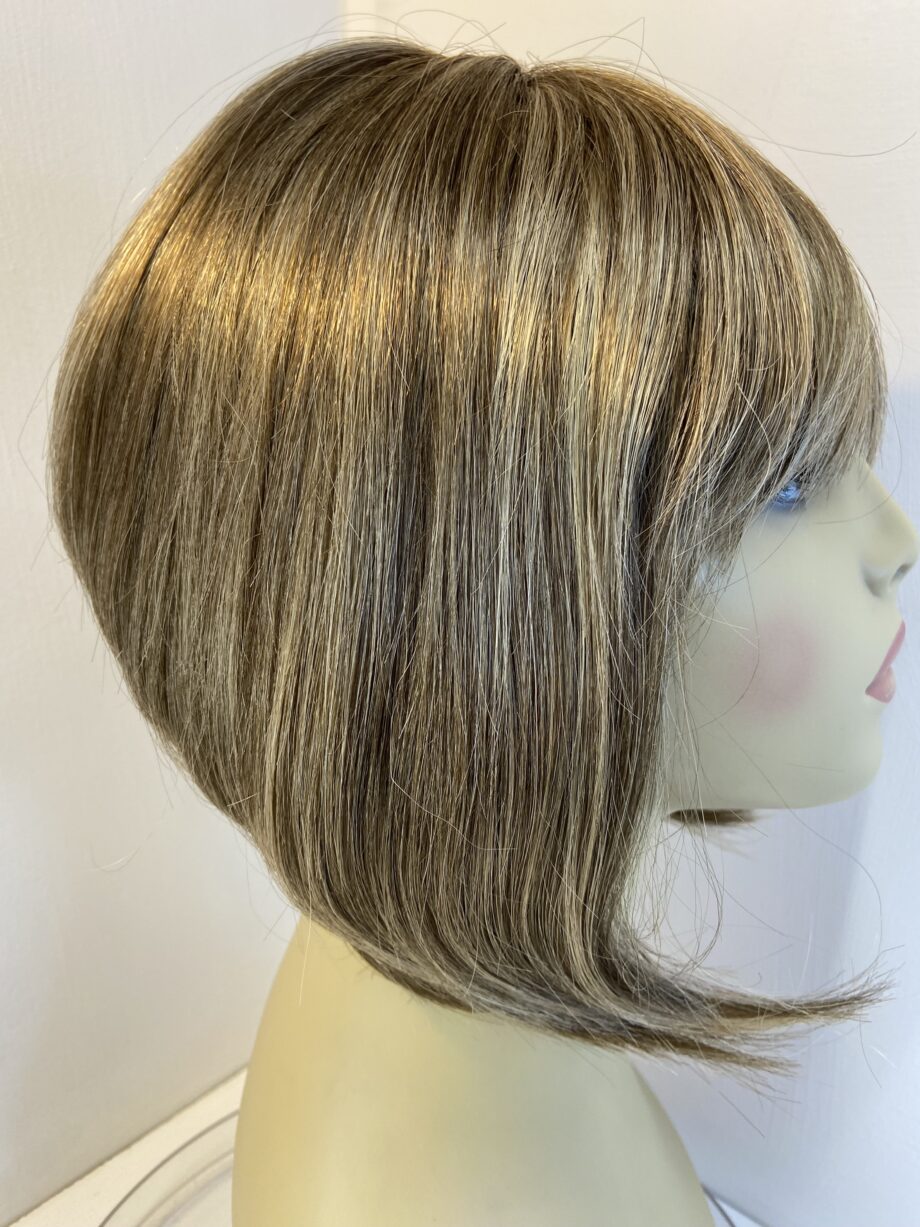 Extra special modern cut wig. Brms314