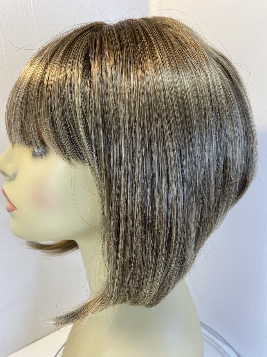 Extra special modern cut wig. Brms314