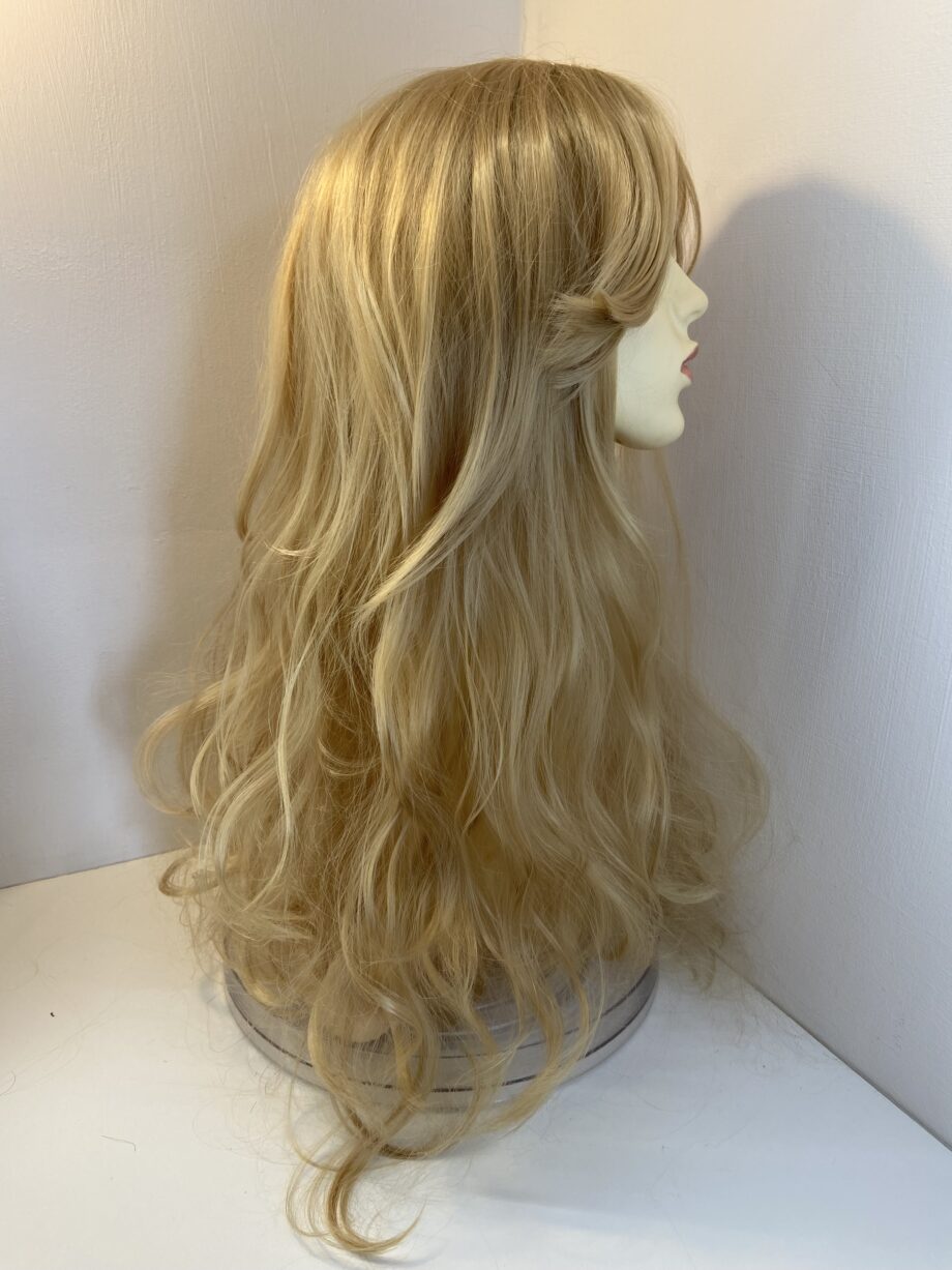 Long blonde wig. Bllw510
