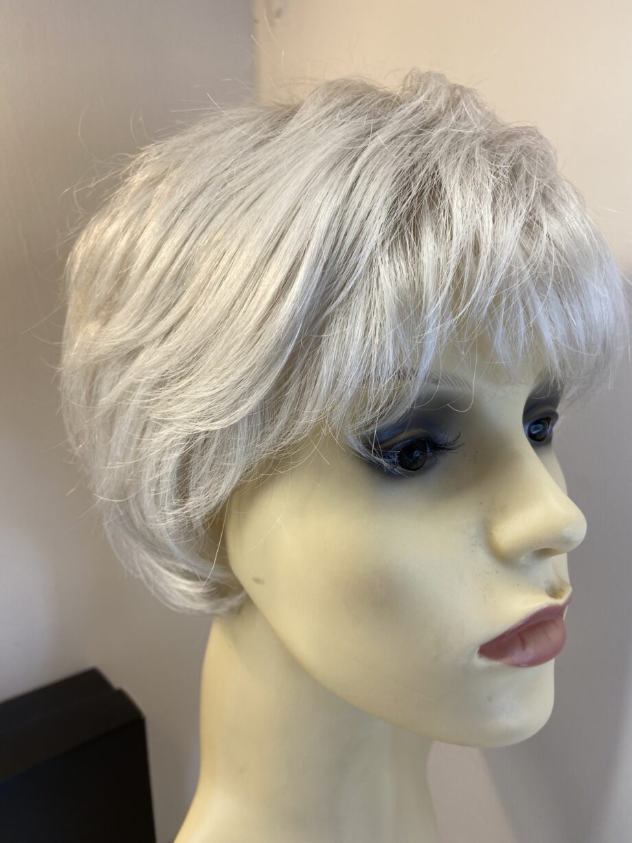 New silver white wig. Bgss798