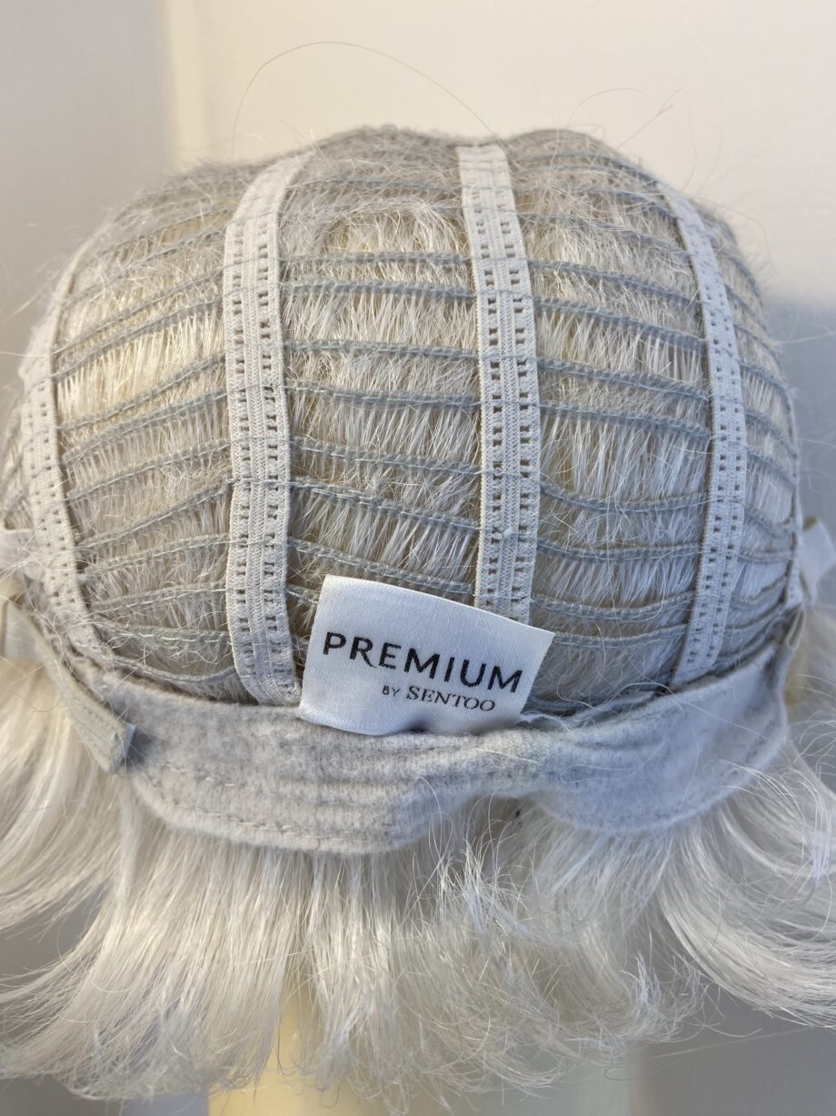 New silver white wig. Bgss798