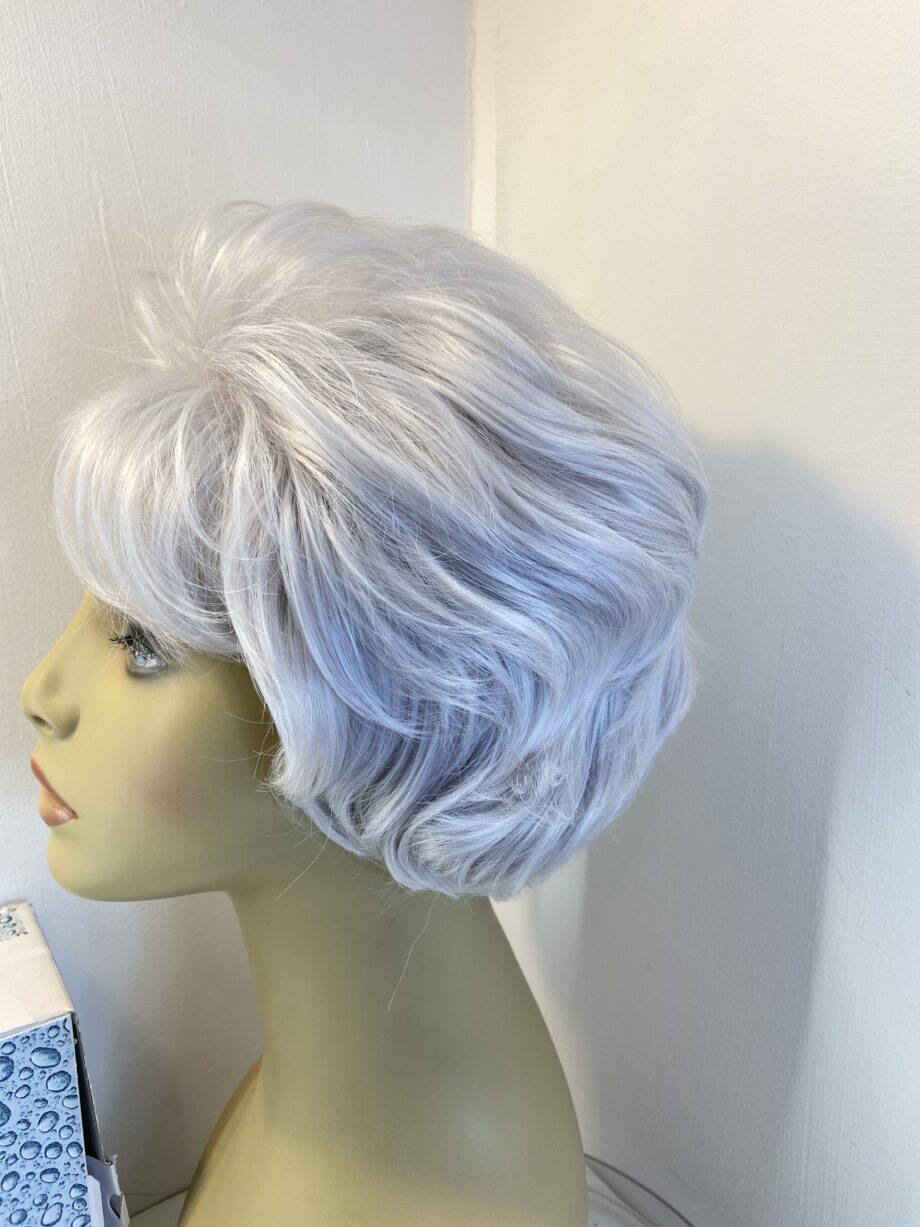 Silver white new wig. Bgss799