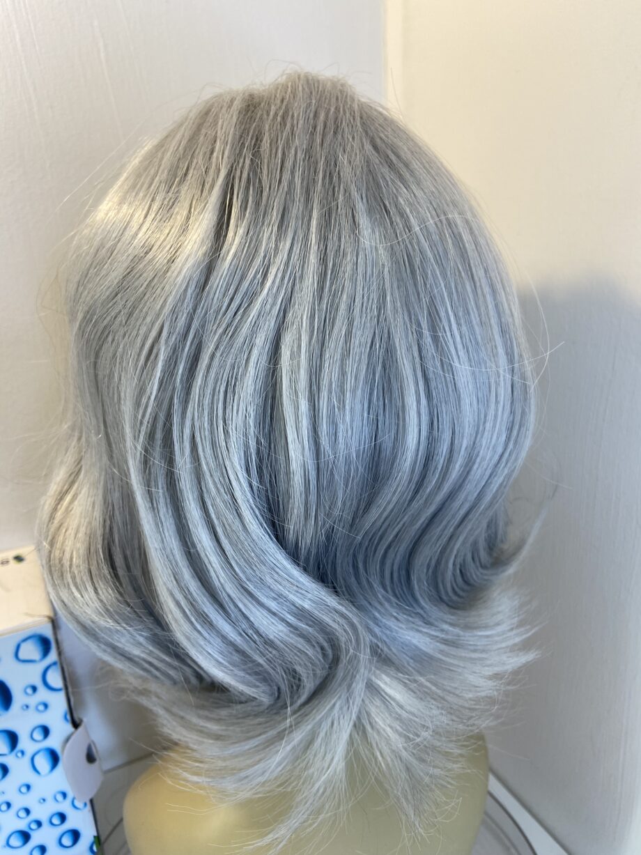 Silver grey wig. Bgss800