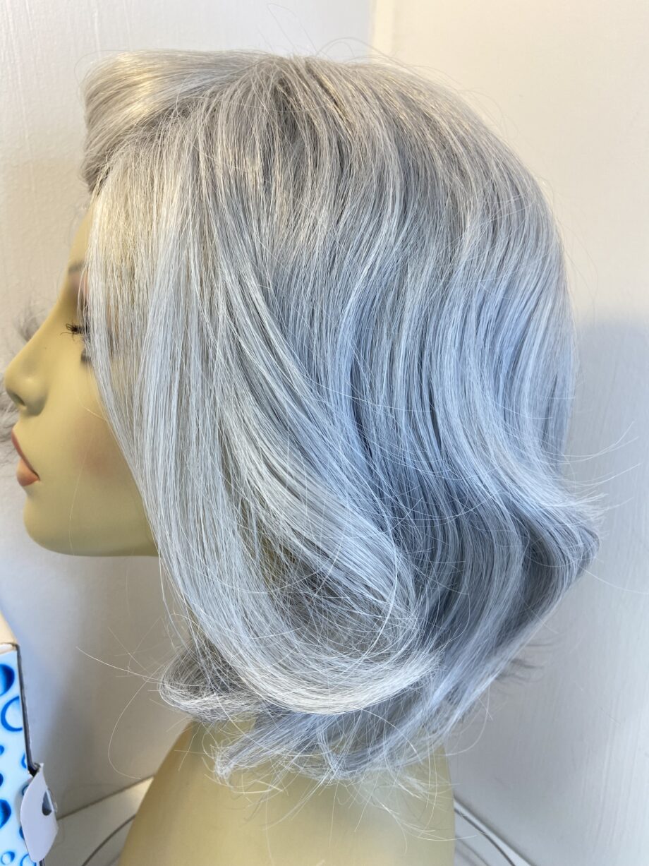 Silver grey wig. Bgss800