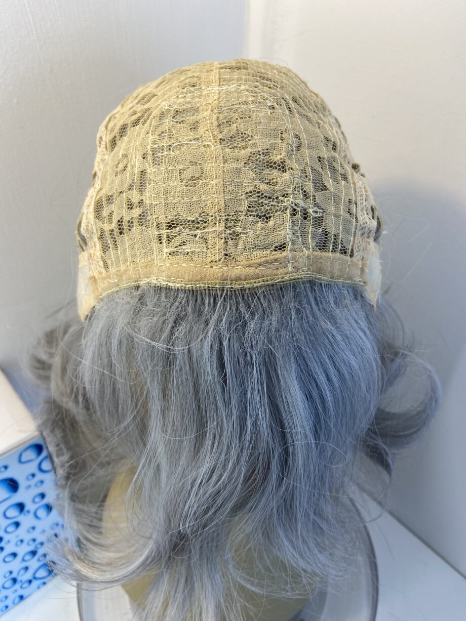Silver grey wig. Bgss800