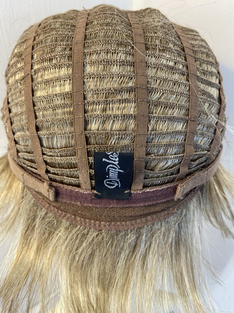 Blonde Dimples wig. Blss513
