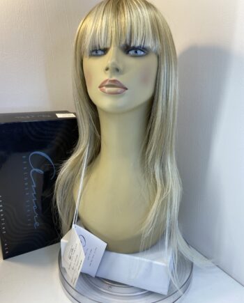 New creamy blonde long wig.  Bblls803