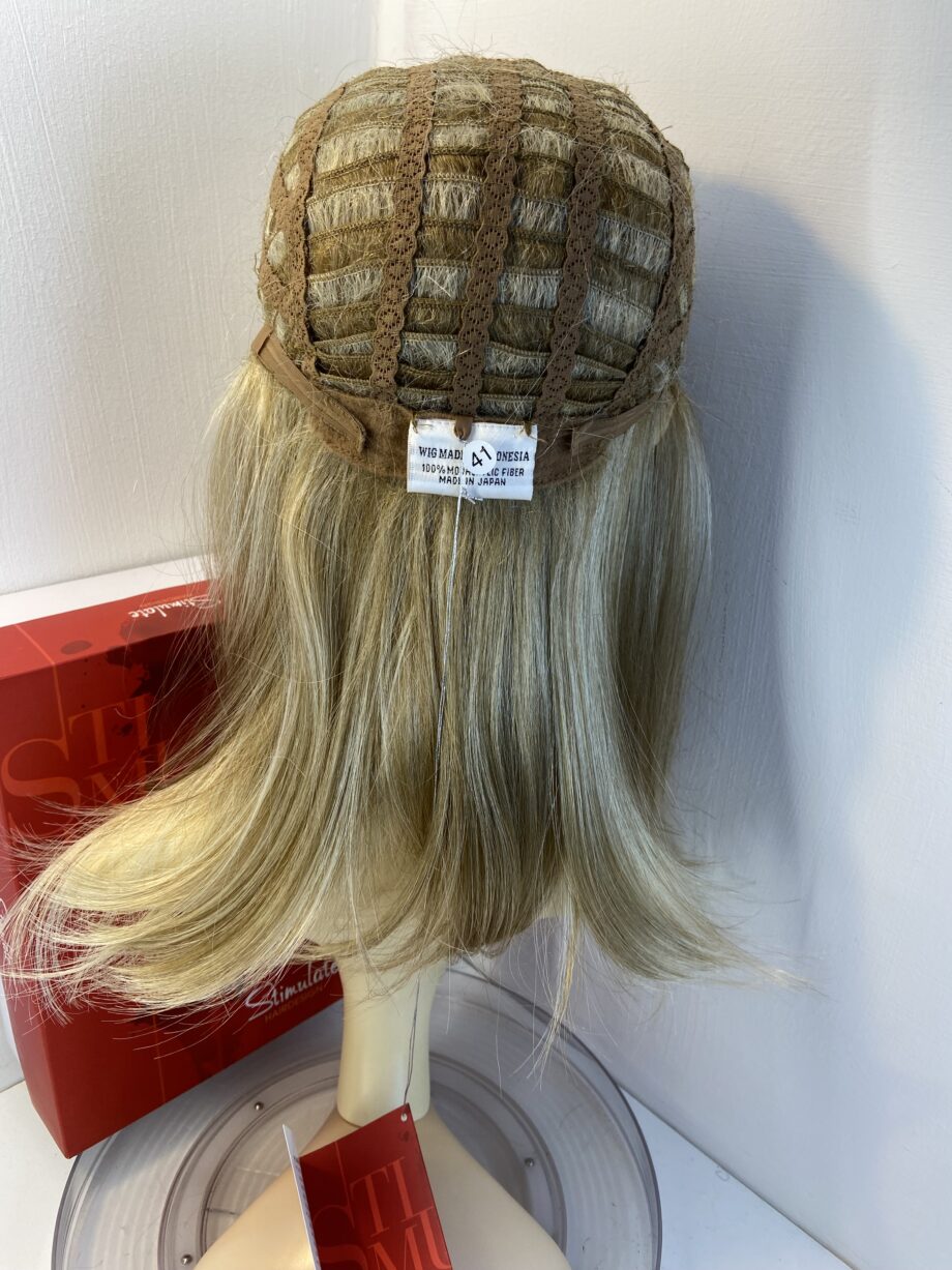New champagne mix wig. Bblls809