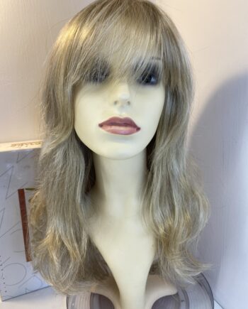 Extra long blonde wig. Bblls811