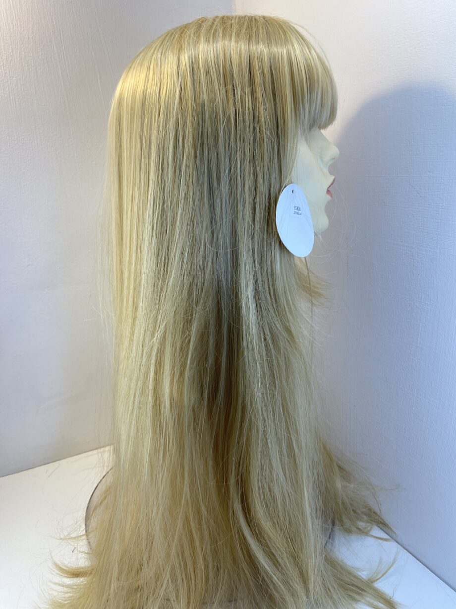Long new blonde wig. Blls203