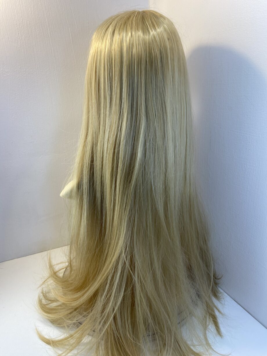 Long new blonde wig. Blls203