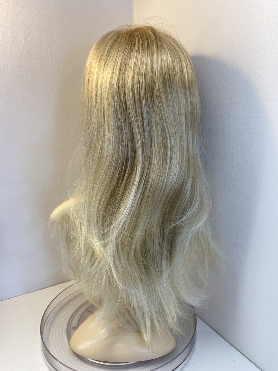 Rene of Paris long new blonde wig. Bblls814
