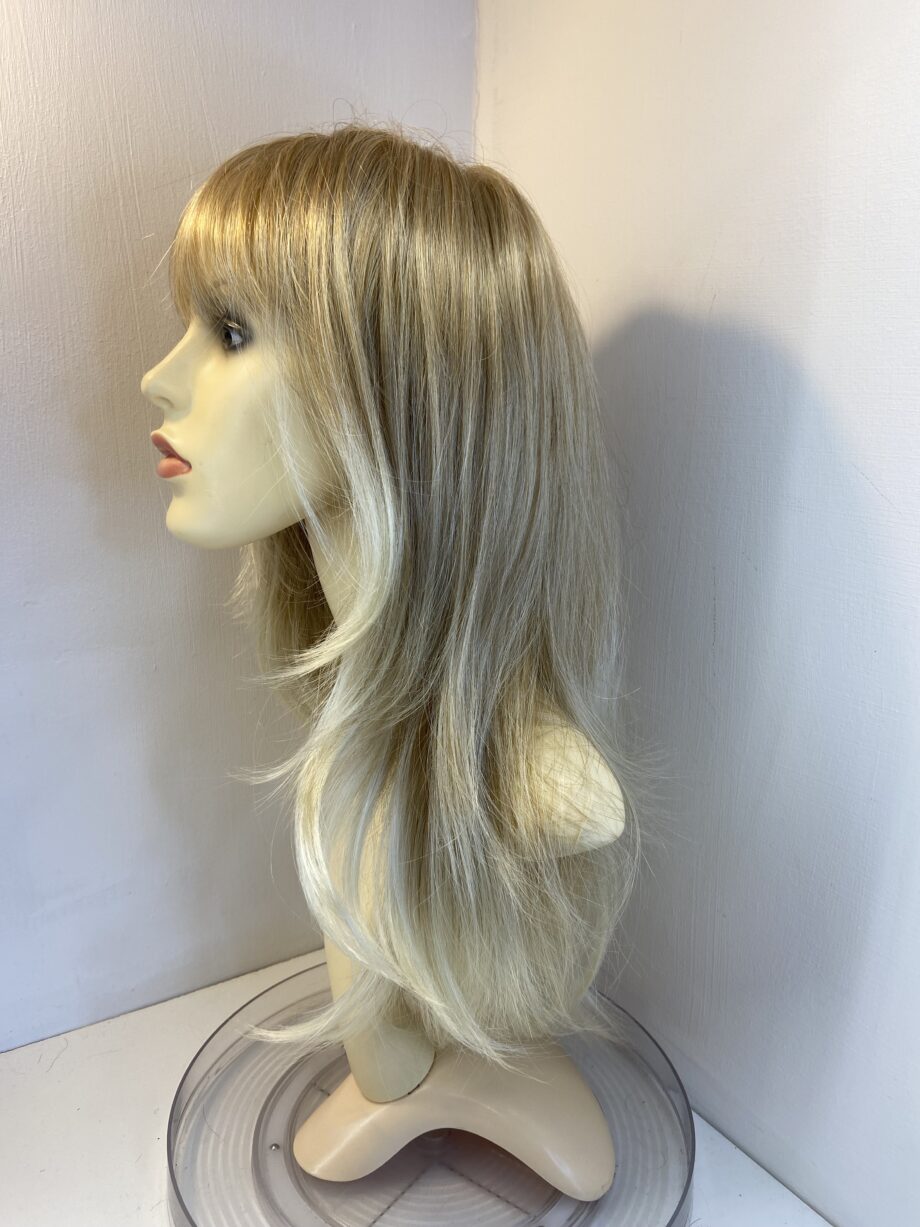 Rene of Paris long new blonde wig. Bblls814