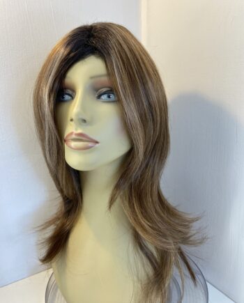 Long brown wig. Brlw864