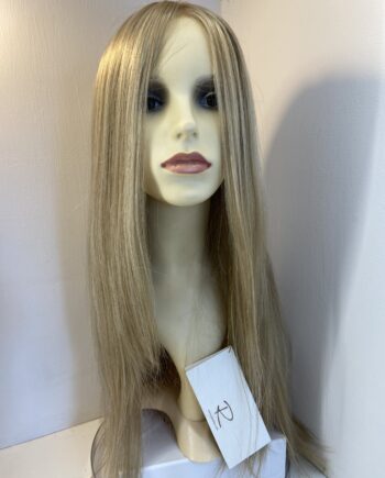 New extra long blonde designer wig. Blls870