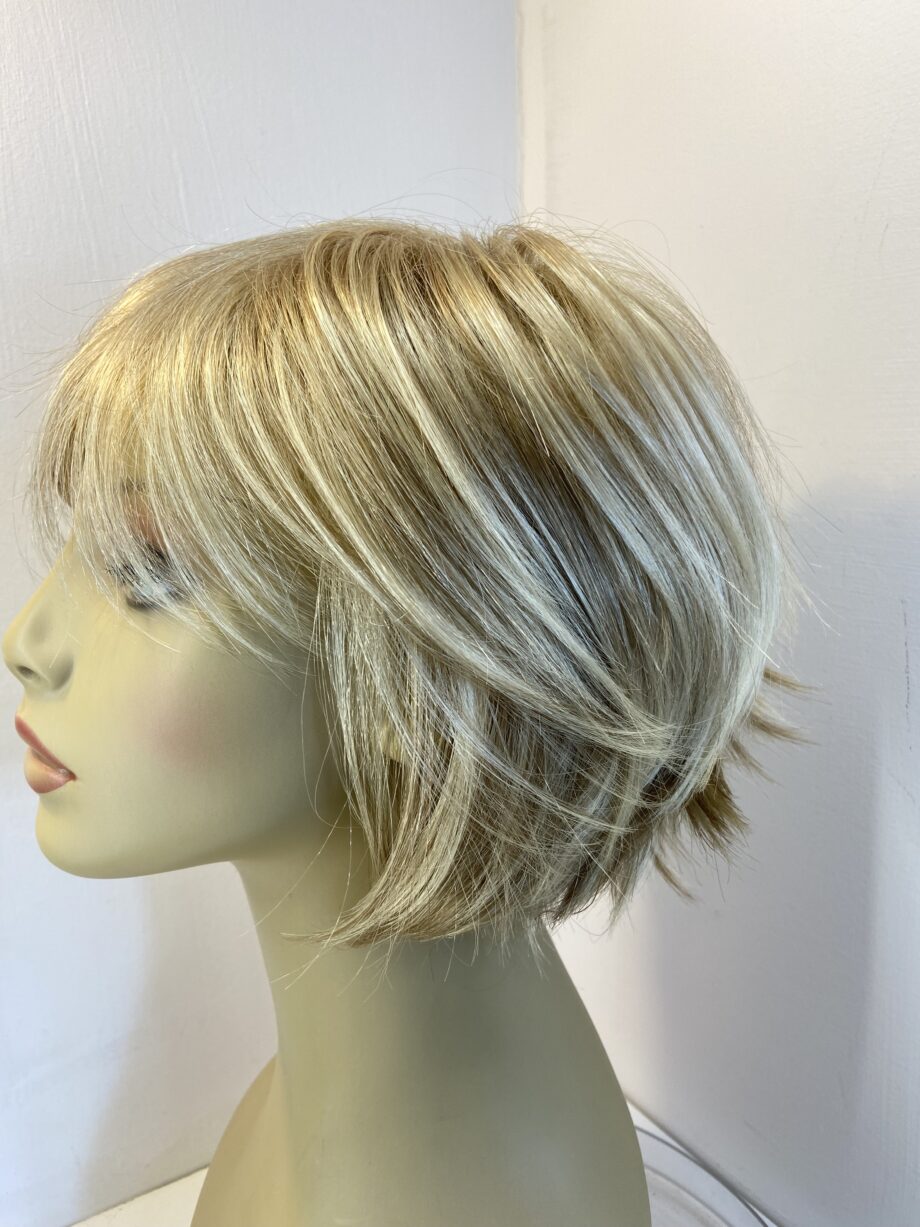 New blonde designer wig. Blss871