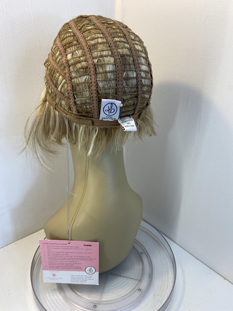 New blonde designer wig. Blss871