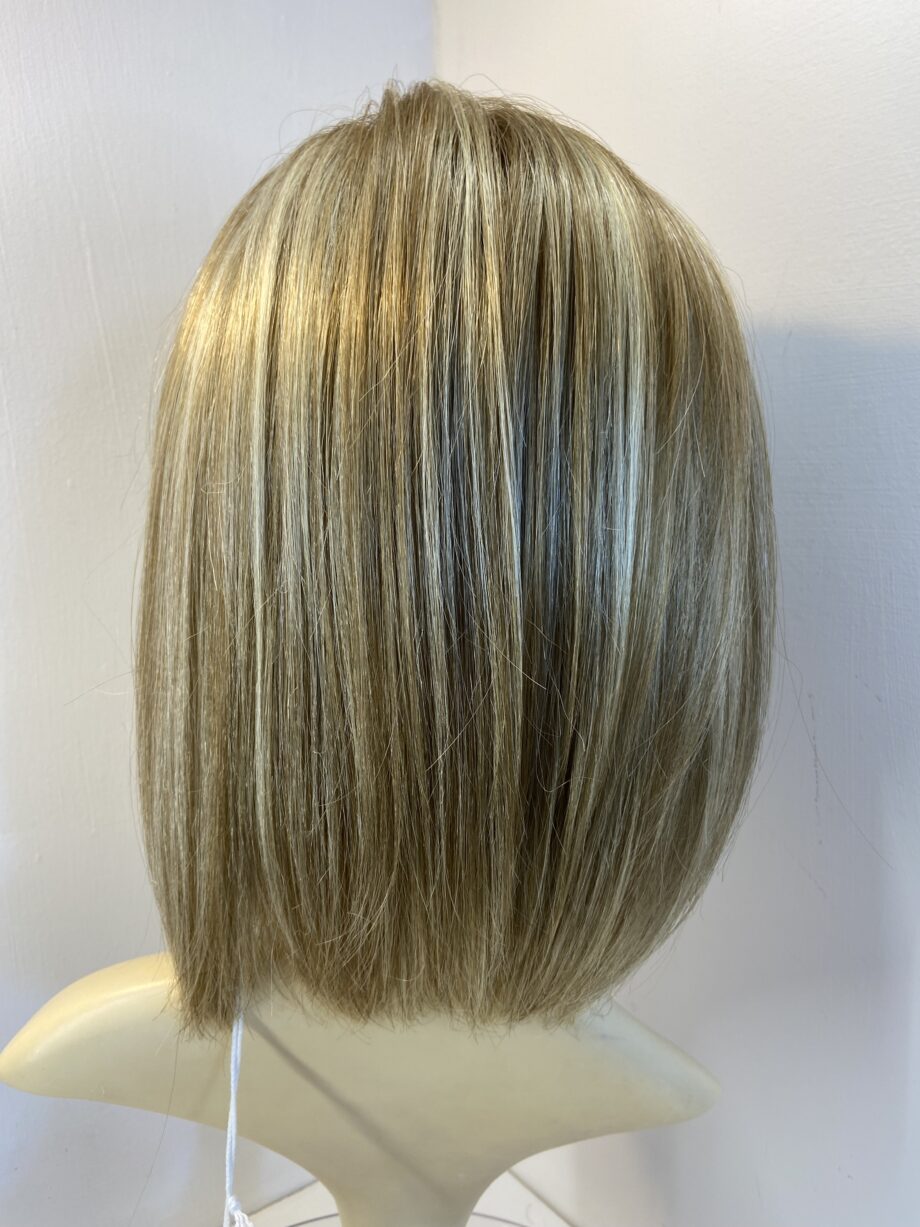 Creamy toffee wig. Blms872