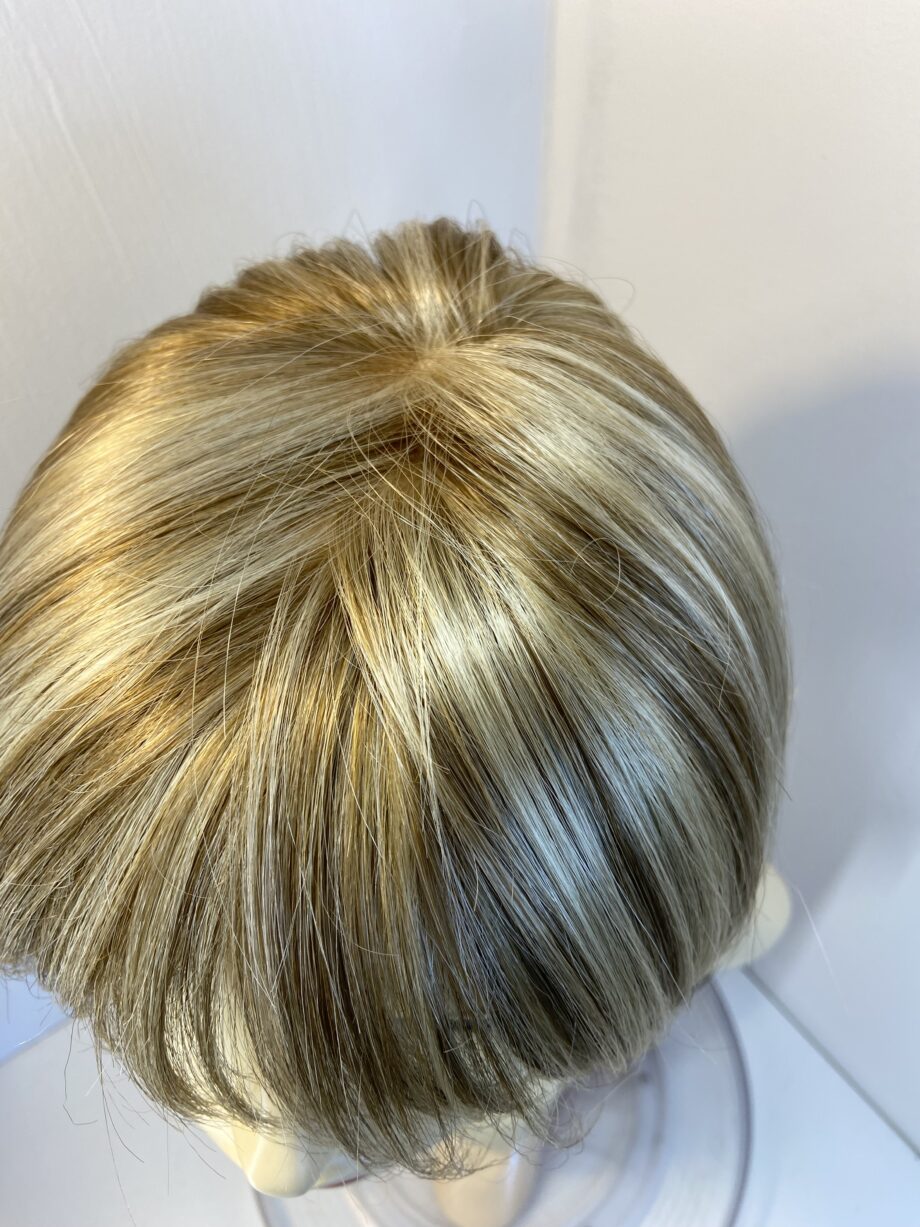 Creamy toffee wig. Blms872