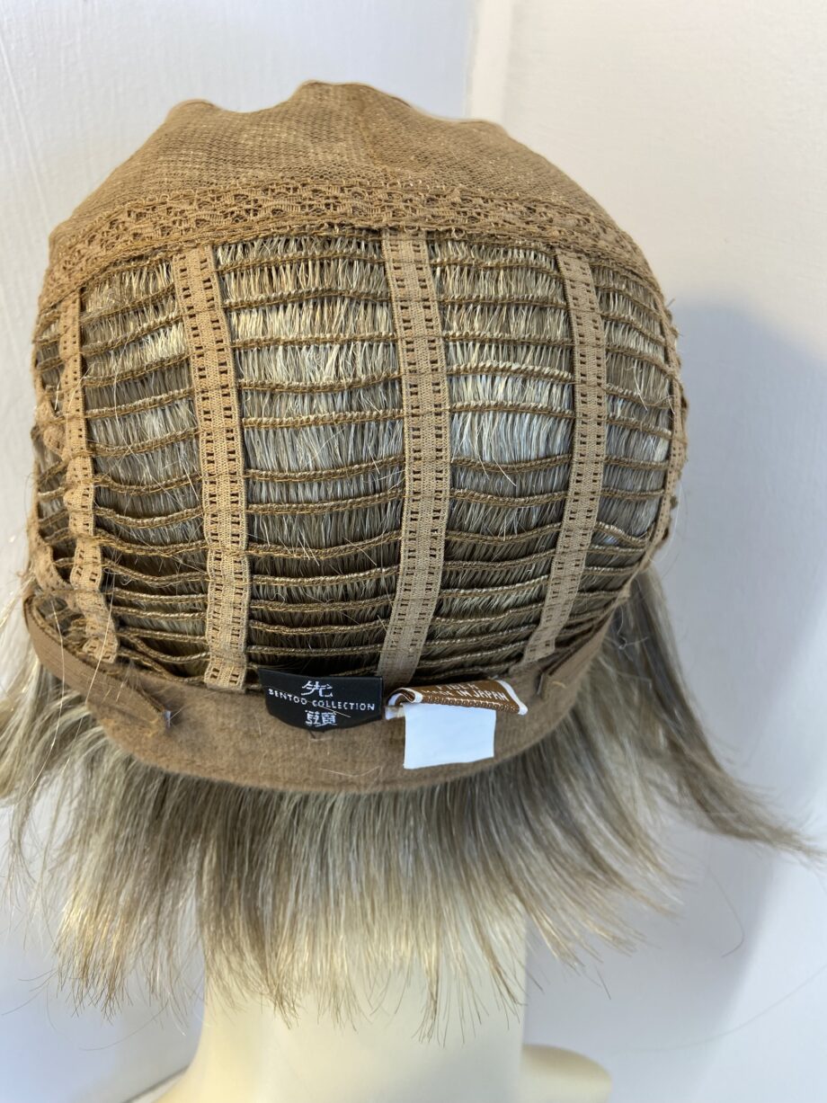 Super soft sentoo wig. Blms874