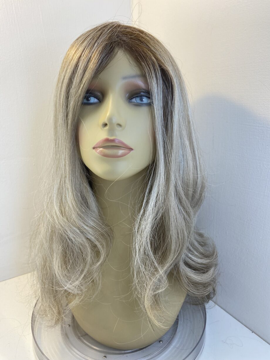 Platinum mist rooted long wig. Brlw722