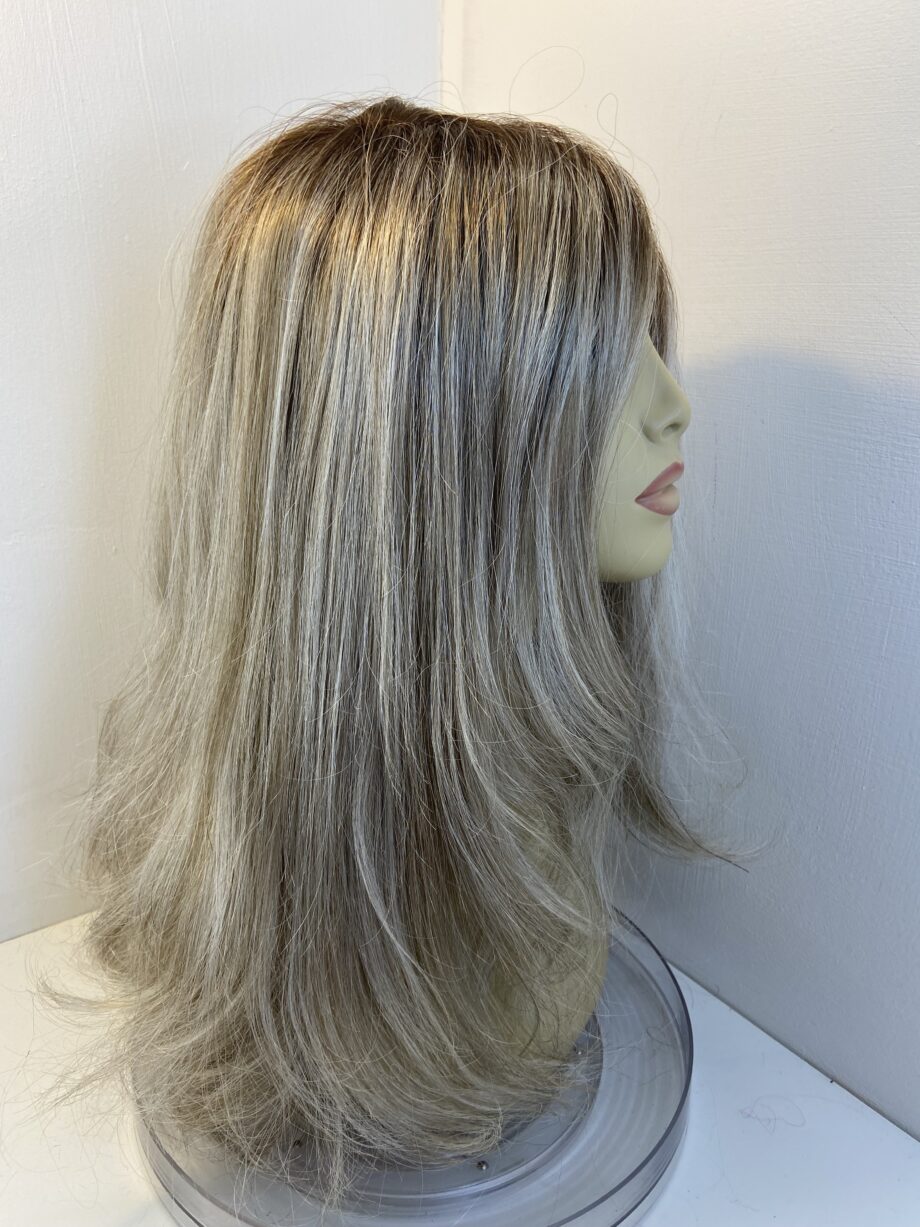 Platinum mist rooted long wig. Brlw722