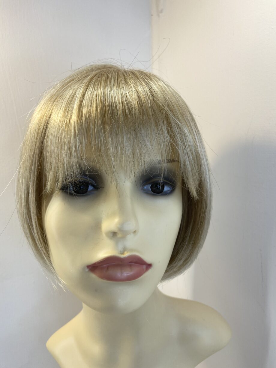 Creamy blonde new wig. Blms725