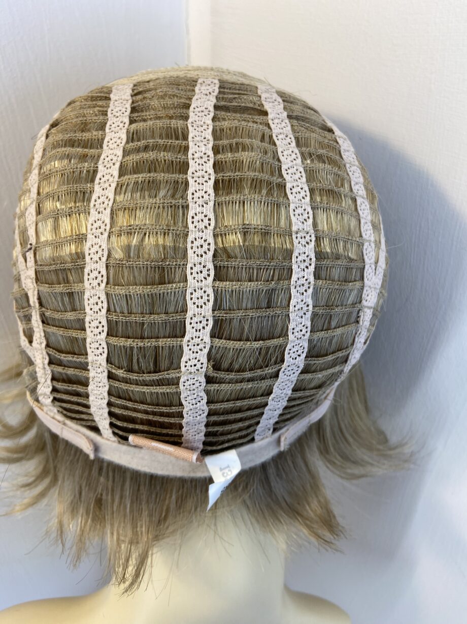 Creamy blonde new wig. Blms725