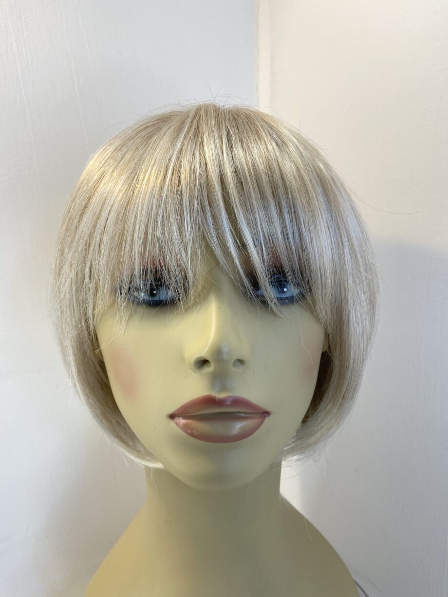 New Champagne blonde wig. Blms726