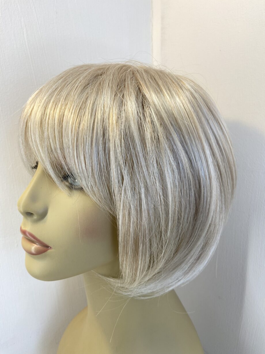 New Champagne blonde wig. Blms726