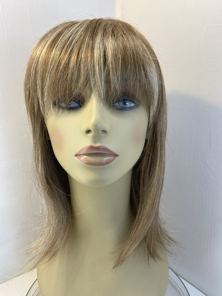 Straw swirl Amore new wig. Blls732