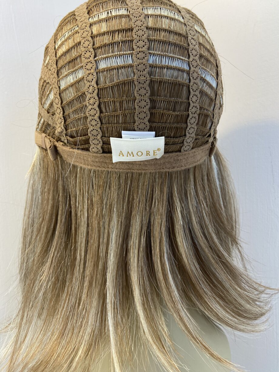 Straw swirl Amore new wig. Blls732