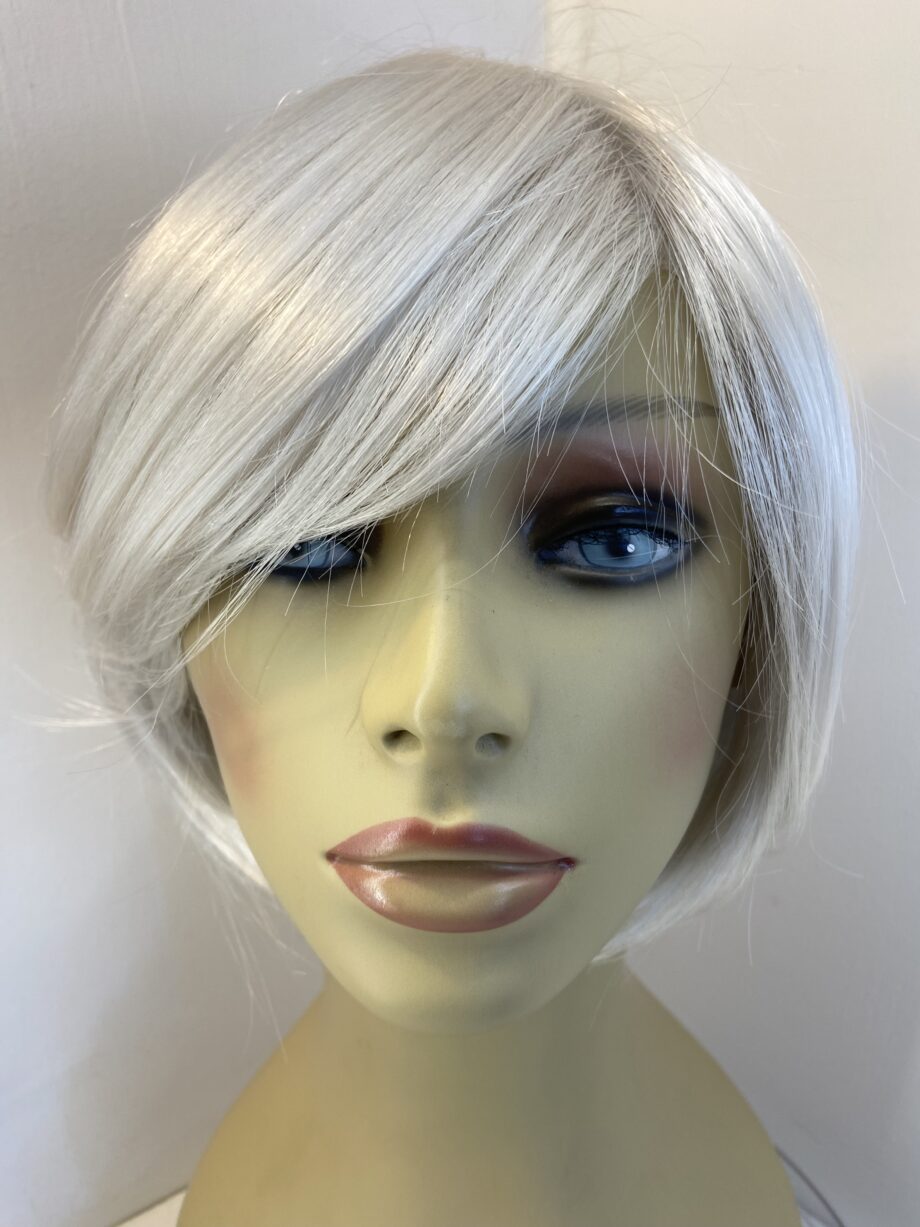 Silver white new sentoo wig. Sgss734
