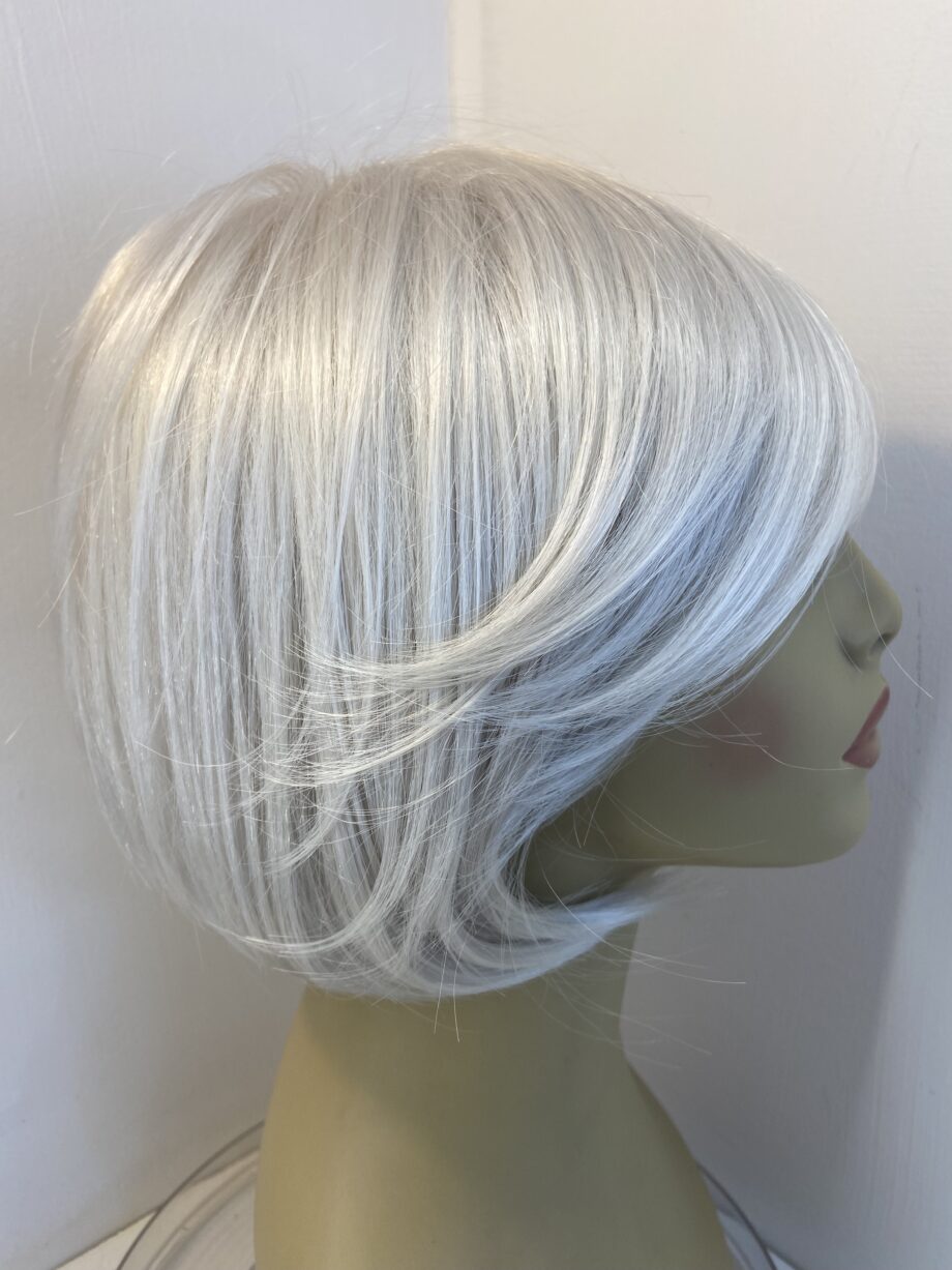 Silver white new sentoo wig. Sgss734