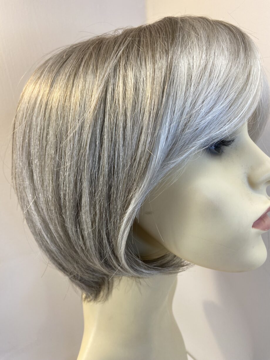 New platinum lotus wig. Gss520