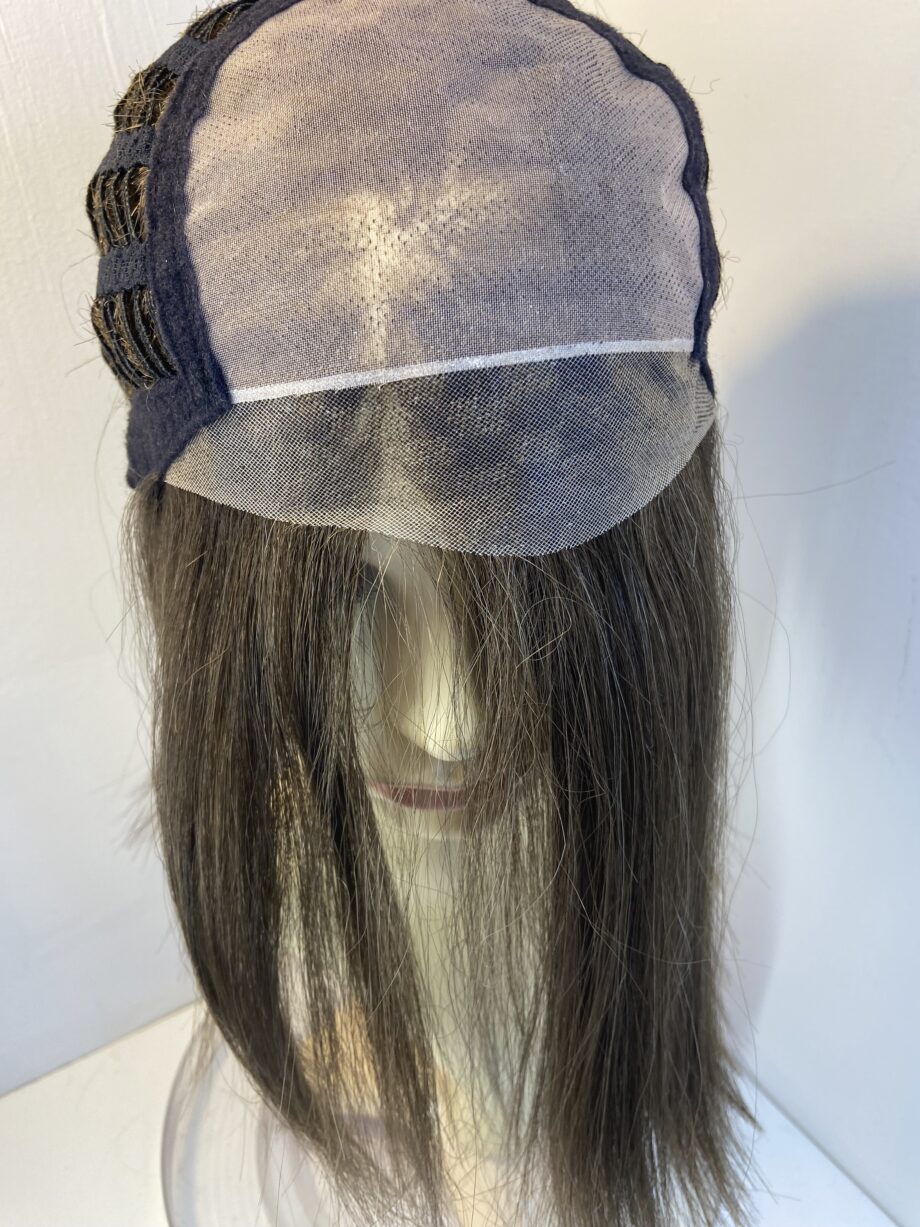 Brown long wig. Brls524