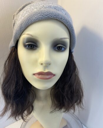 Brown wavy long wig/cosy hat. Brlw526