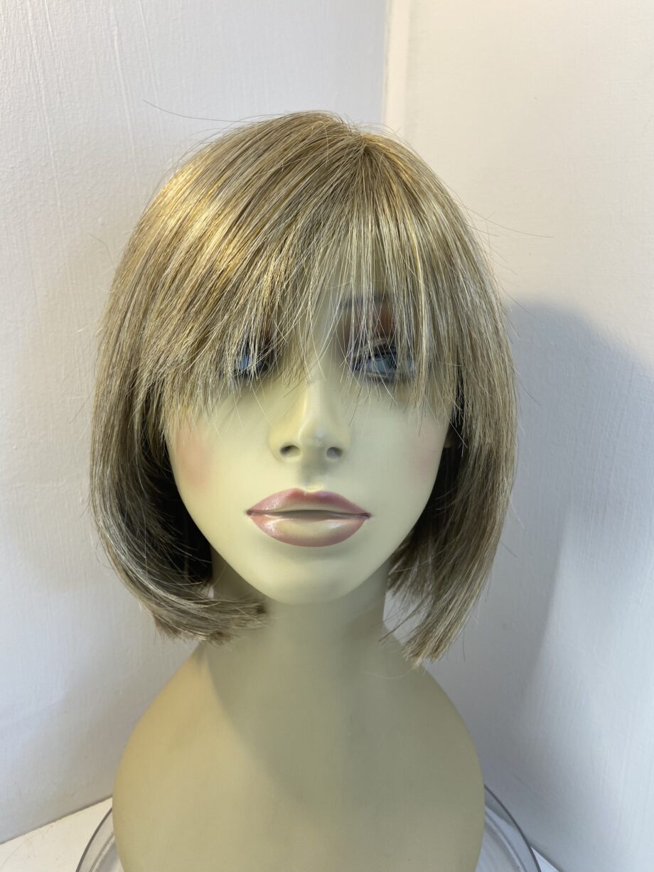 Super soft blonde designer wig. Blms527