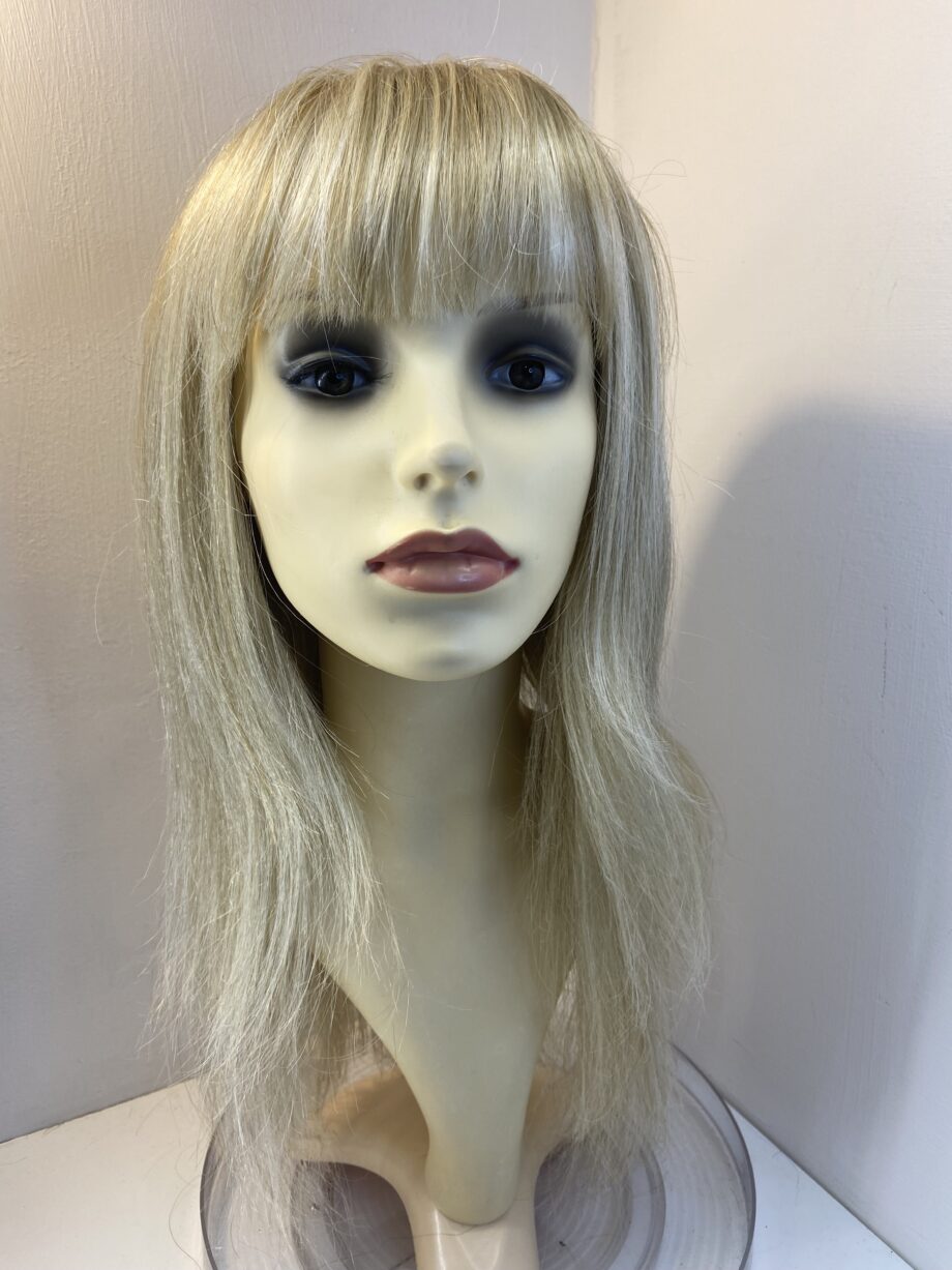 Extra long Noriko blonde wig. Blls528