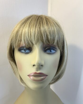 Blonde sentoo wig. Blms529