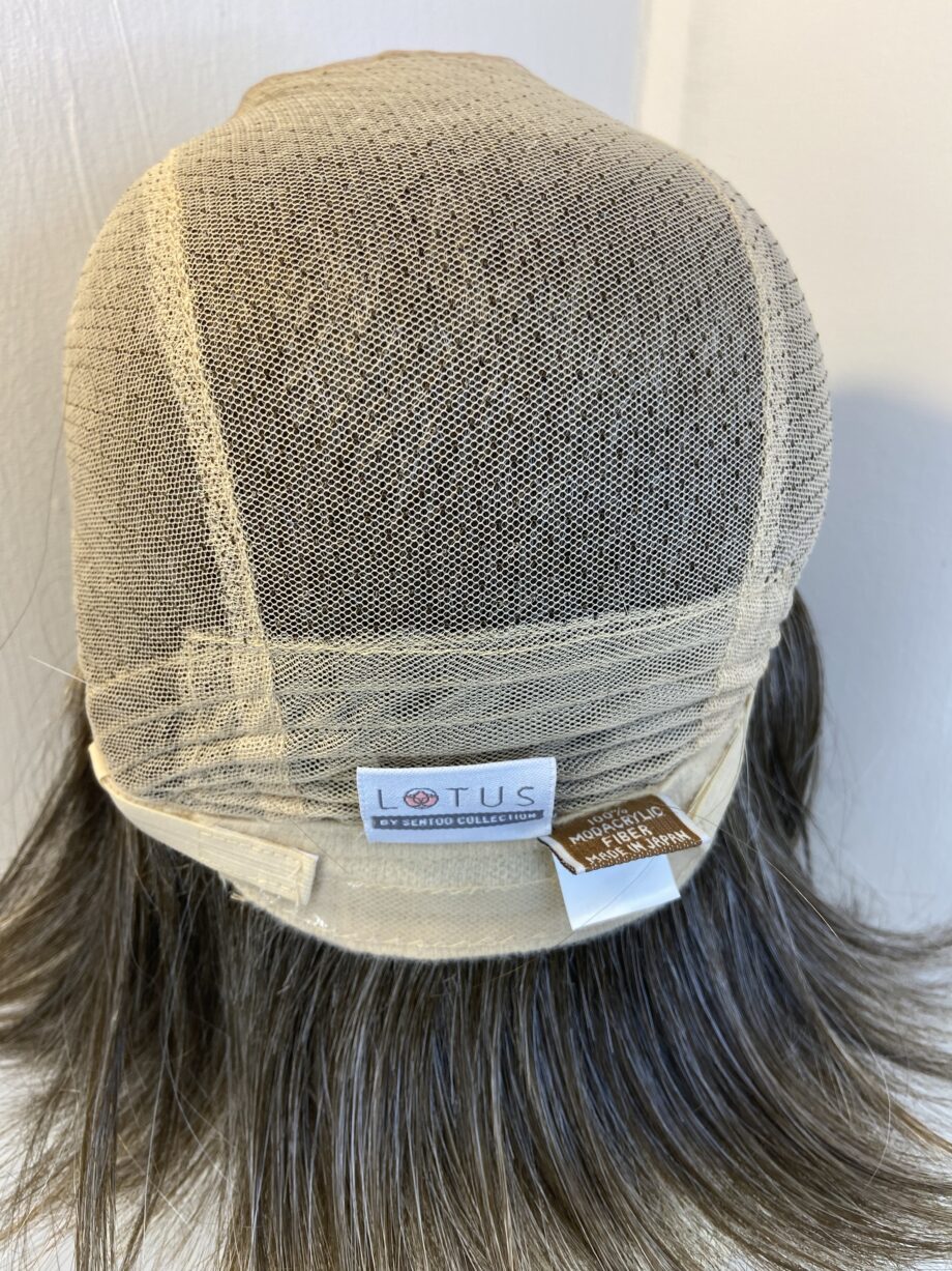 Super soft new grey lotus wig. Gms531