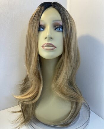 New long blonde wavy wig. Brls317