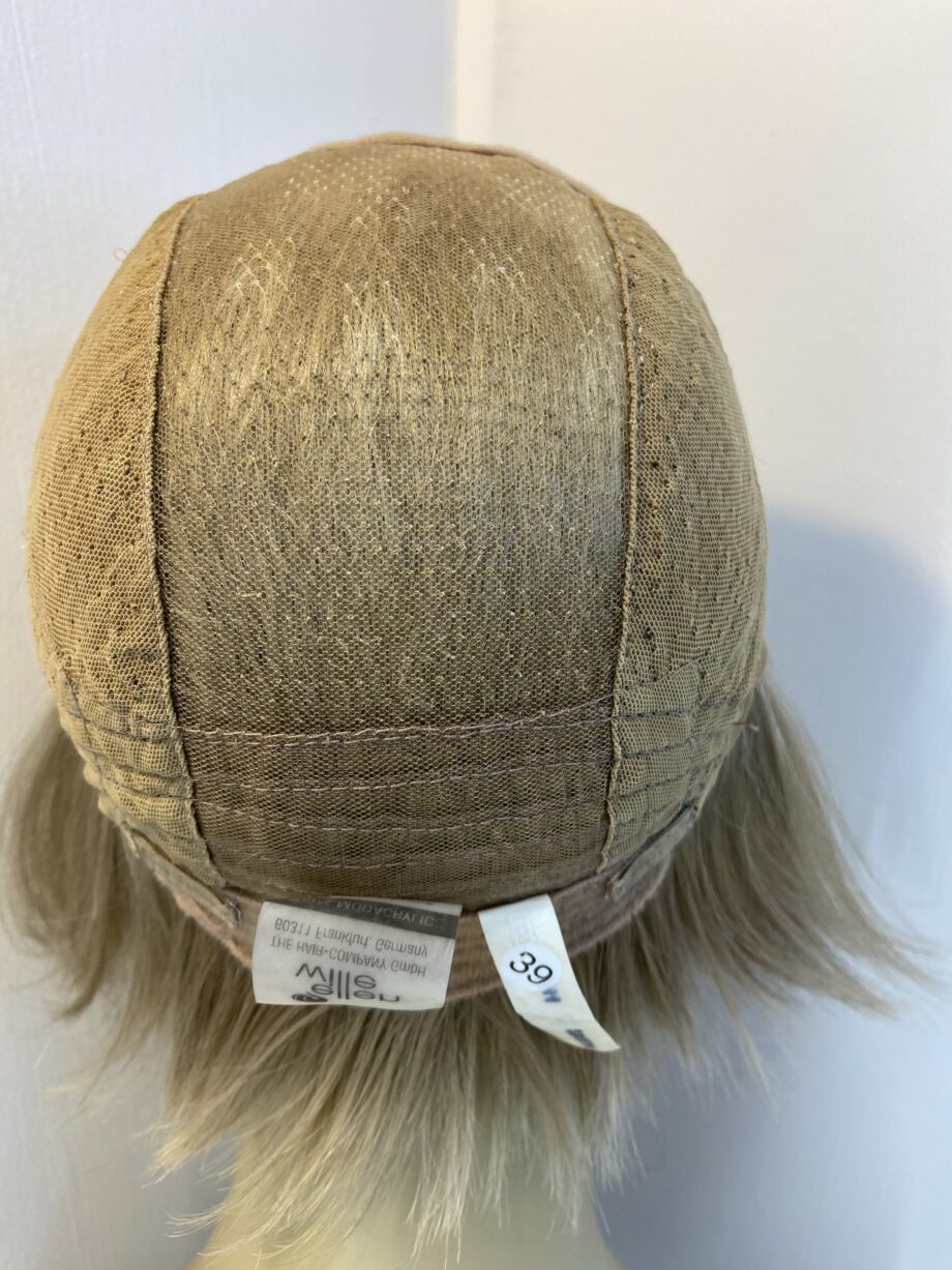 Super soft blonde wig. Blms320