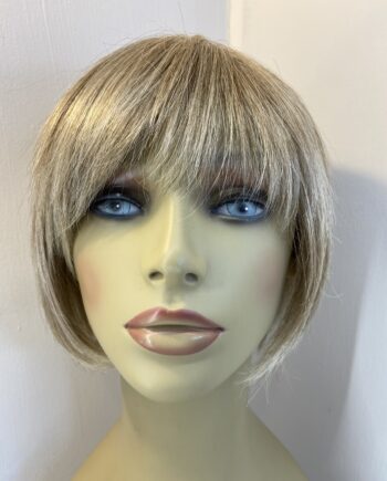 Beautiful blonde soft wig. Blms673
